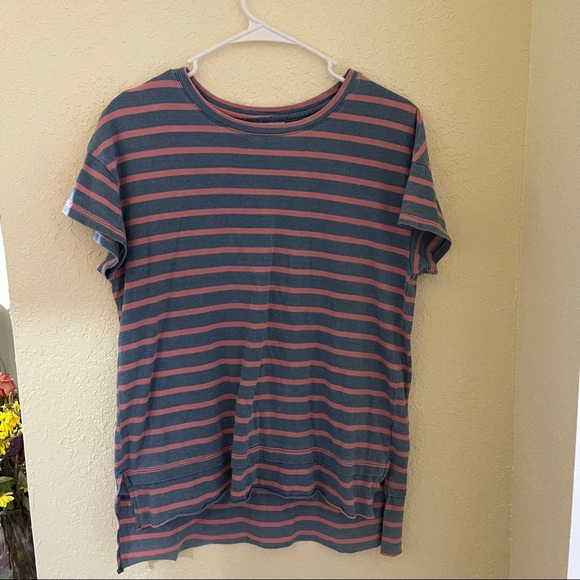 Universal Thread Tops - Short sleeve Universal Threads striped tee